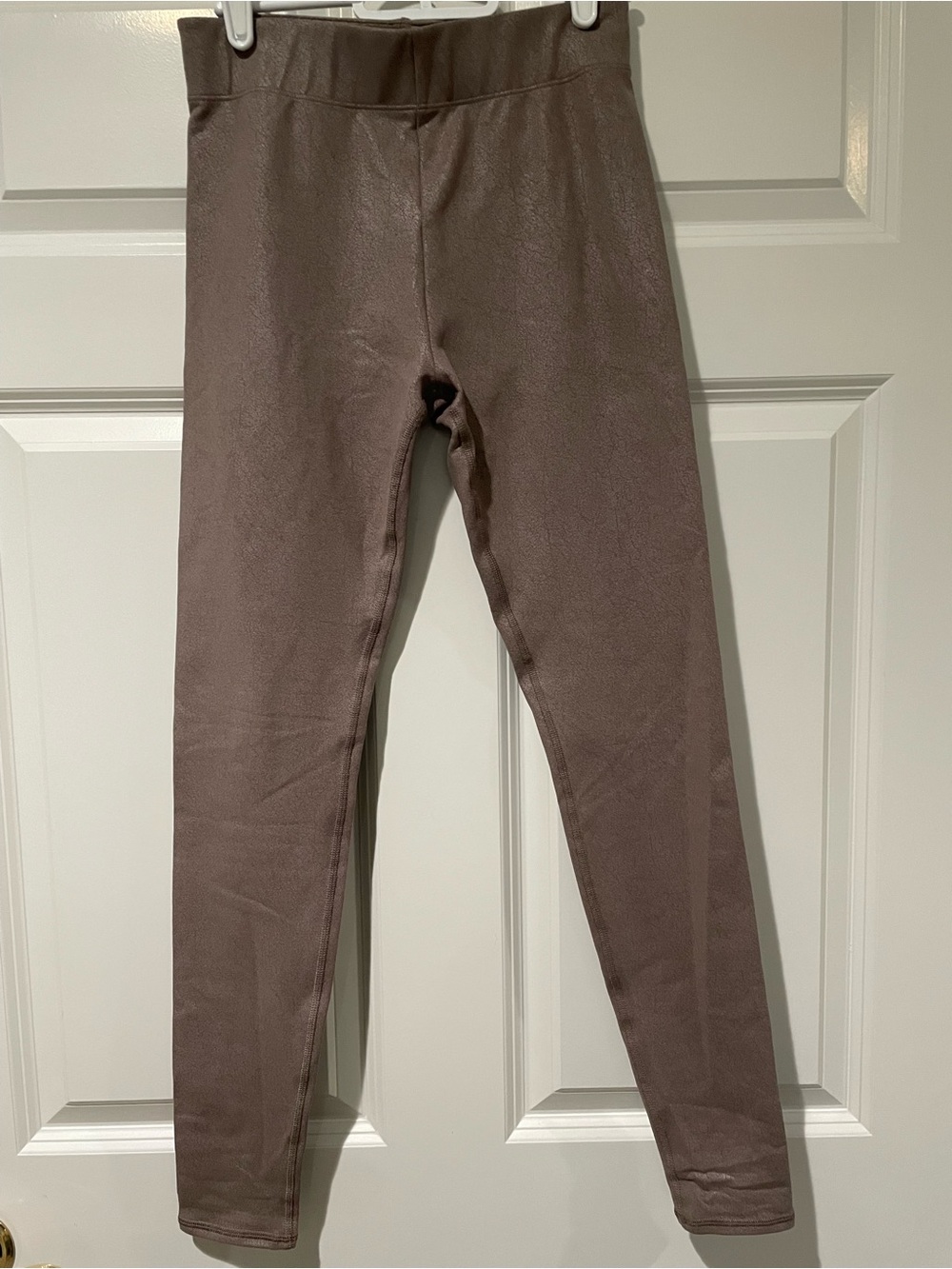 ALO Yoga Leggings in Brown faux leather
